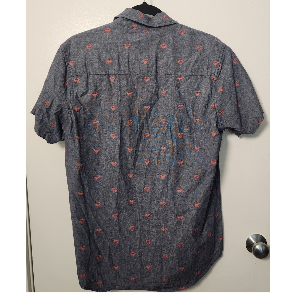 Superman Men's 100% Cotton Small Blue Chambray Button Down Short Sleeve Shirt - Picture 2 of 9